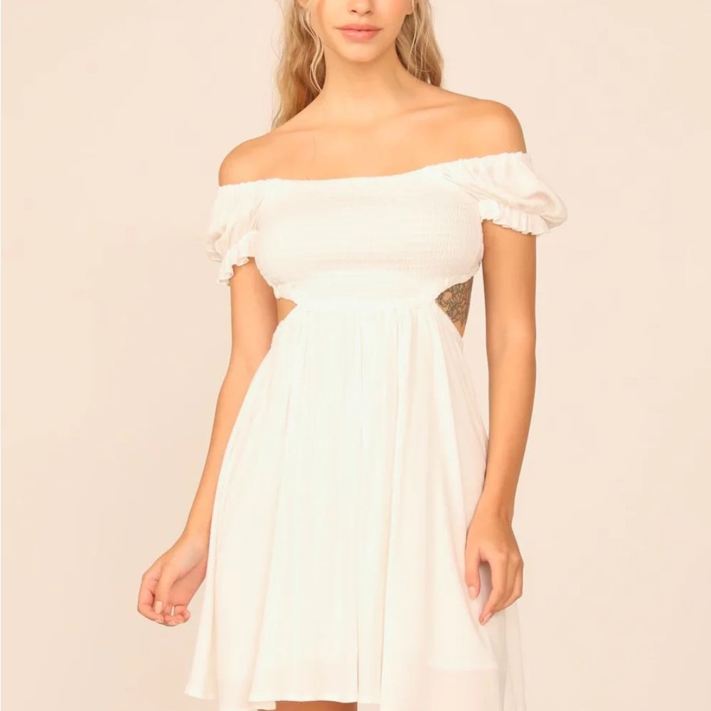 Ocean Drive White Washed Crepe Smocked Bodice Puff Sleeve Dress